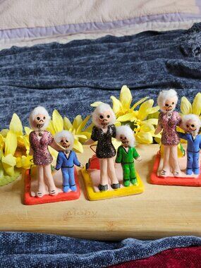 VINTAGE OAXACAN MUERTOS MOTHER AND CHILD WIRE AND CLAY SCULPTURES GLITTER X3